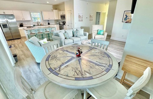 Cedar Point House | Waterfront Fishing Retreat with Private Dock & Boat Lift Near Swansboro