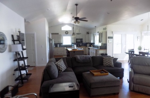 Littleton House | Waterfront Home ! 4 Bedrooms 4 Baths- plus bonus room sleeps 12