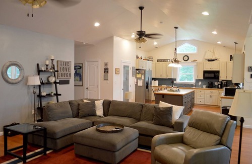 Littleton House | Waterfront Home ! 4 Bedrooms 4 Baths- plus bonus room sleeps 12
