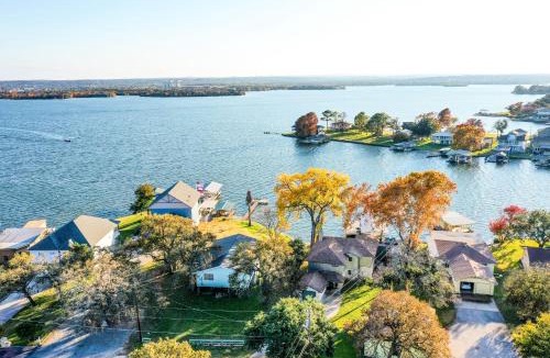 Granite Shoals House | Waterfront Home and Concierge Services