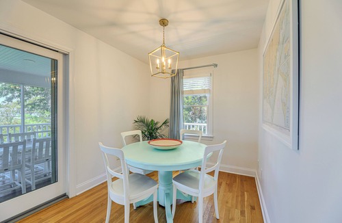 Harkers Island House | Waterfront Home w/ Screened Porch & Sunsets
