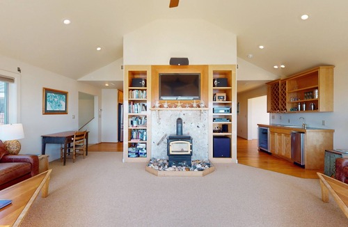 Buxton House | Waterfront house with private hot tub, pool, sound view, & AC - walk to dining