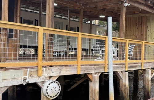 Steinhatchee House | Waterfront- Jack's Place- Charming Tiny House on canal- Dock, Porch Swing