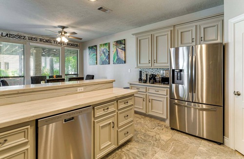 Walden on Lake Conroe House | Waterfront Lake Conroe Home w/Pool Access!