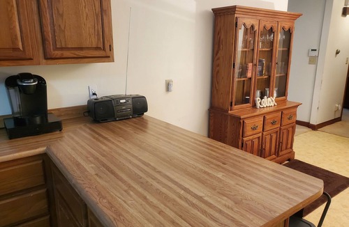 Manson House | Waterfront Lake Home - Private Dock & 1/4 Mile Beach - High Speed Wifi - RV Hook