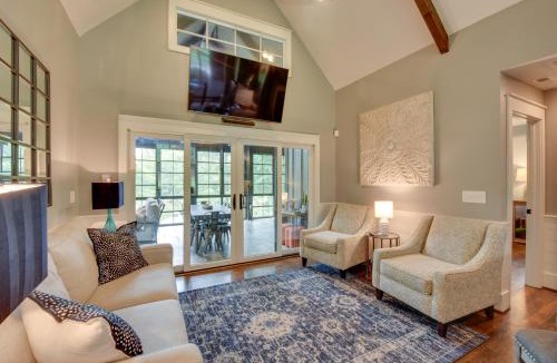 West Union House | Waterfront Lake Keowee Home w/Hot Tub & Views!