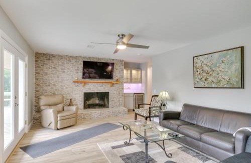 Chapin House | Waterfront Lakehouse w/Private Dock & Fire Pit!