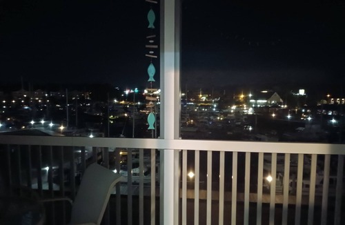 Little River Condo | Waterfront Luxury Condo – Sleeps 6