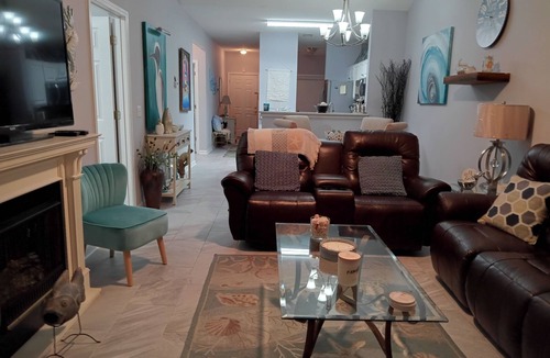 Little River Condo | Waterfront Luxury Condo – Sleeps 6