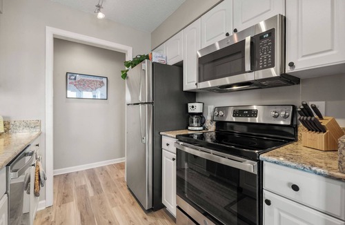Manteo Condo | Waterfront Penthouse Condo | Resort Amenities