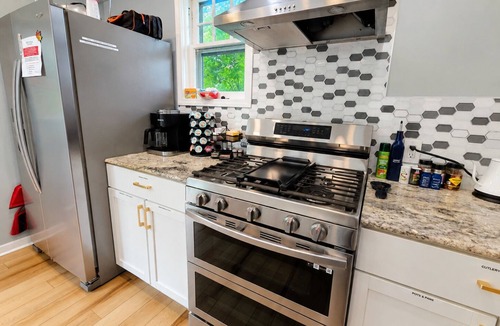 Tonawanda House | Waterfront Pool Retreat Near Niagara Falls & Buffalo Bills