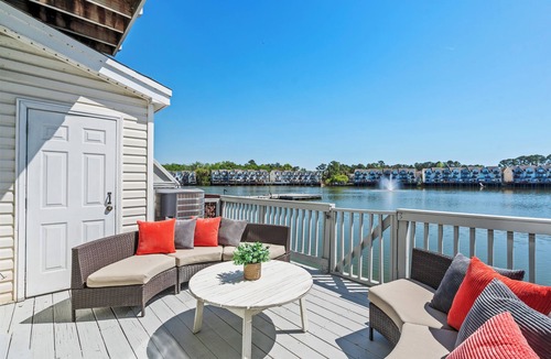 North Charleston House | Waterfront Retreat! 2 Homes, 8BR 10Min->DT & Beach