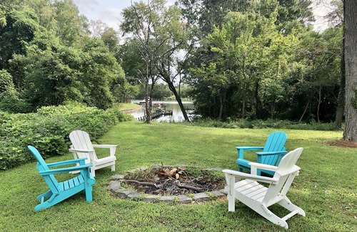 Weems House | Waterfront Retreat with Office and Private Dock, Boats!