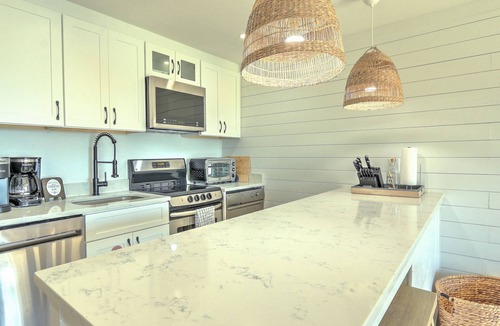 South Beach Condo | Waterfront Sea Pines Studio - Steps to Beach & Salty Dog - Sunrise & Marina View