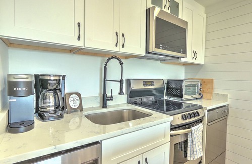 South Beach Condo | Waterfront Sea Pines Studio - Steps to Beach & Salty Dog - Sunrise & Marina View