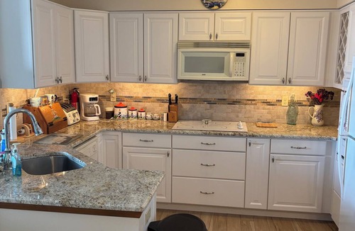 Wildwood Condo | WATERFRONT Spacious 3-bedroom condo on Otten’s Harbor, in Wildwood.