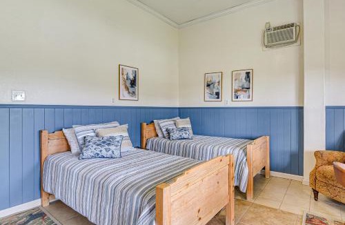 Dickinson Apartment | Waterfront Studio w/Dock, 8 Mi to Kemah Boardwalk