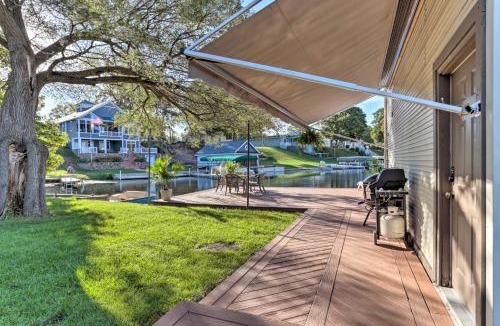 Enchanted Hills House | Waterfront Syracuse Home: Deck, Fire Pit & Kayaks