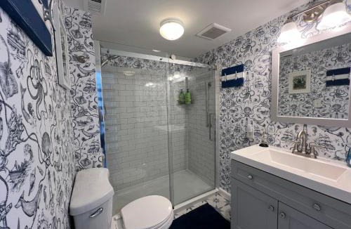 Coinjock House | Waterlily Waterside Cottage on the Intracoastal with Game Room