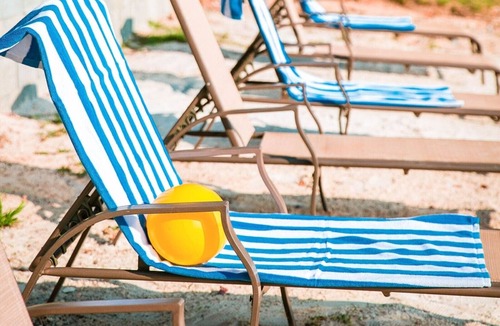 Steele Creek Cabin | Waterview Studio Cabin with Private Porch #19