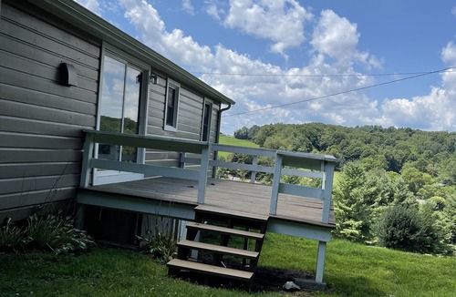 Sparta House | We are located in the beautiful blue ridge mountains