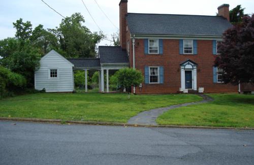 Lynchburg House | Welcome to your private cozy suite #1 near LU, Stadium & general hospital