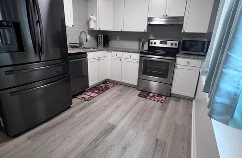 St. Charles House | Welcoming 3-bedroom townhome with AC in Waldorf