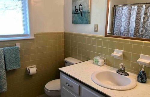 Cary House | *Welcoming Cary Townhome*King Bed*Long Term Stays*