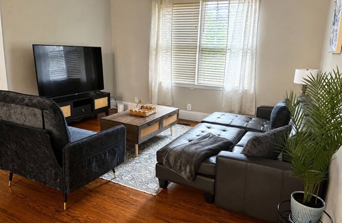 Atlanta House | West Midtown Gem! 2-Story + Parking - Near MB Stadium, Buckhead & Braves