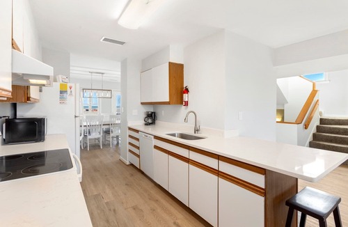 Buxton House | Whelk – Dog-Friendly & Steps from Buxton Beach