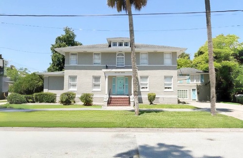 Five Points Apartment | Where History and Comfort