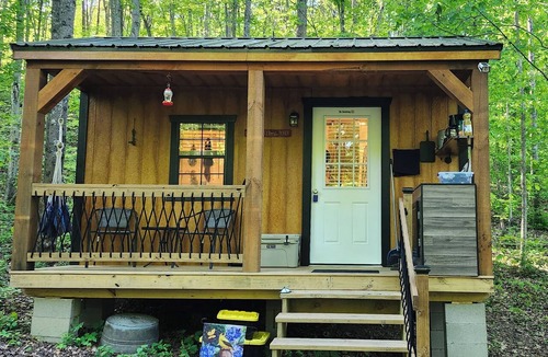 Long Bottom Cabin | Whippoorwill off grid hike in tiny cabin retreat in tranquil Long Bottom getaway