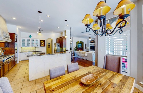 Lakeway House | Whispering Palms | House in Lakeway with a private pool & hot tub