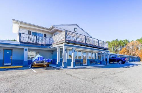 White Stone Hotel | Whispering Pines by Hotel O White stone VA