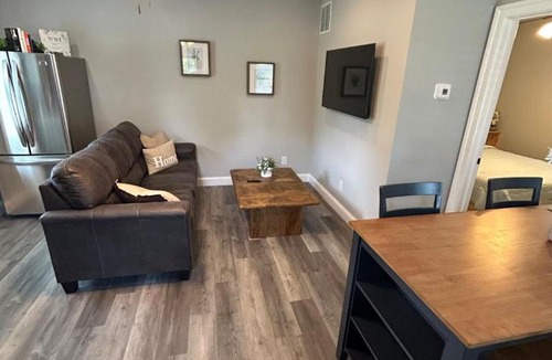 Egg Harbor City House | Whispering Pines Cottage
