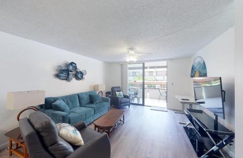 Kahaluu Bay Apartment | White Sands Resort #108