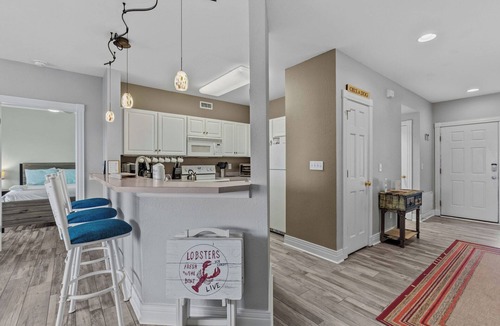 Corolla Condo | Wicked Fun 3BR Condo on the Golf Course
