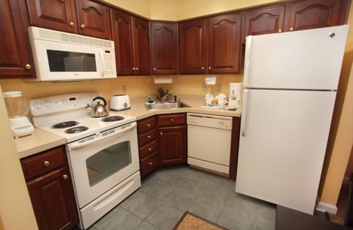 Berkeley Resort | Williamsburg Vacation Resort in historical Virginia near amusement park & beach