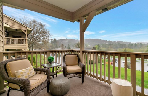 Blowing Rock Condo | Willow 4 | Fireplace, Restaurant, Pool, Spa