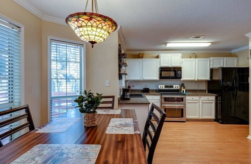 Savannah House | Wilmington Island Near Sav - Enjoy Fall at Oemler