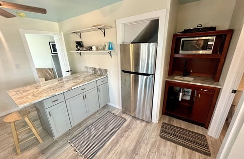 Salvo Apartment | Wimble Shoals Chateau - Studio in Salvo above Surf Shop-