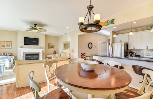 Westland House | Windmill Point' Home: Steps to Beach & Pier!