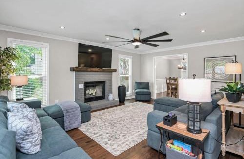 Lexington House | Winds of Lexington Sleeps 8