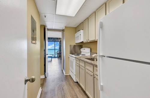 Downtown Myrtle Beach Hotel | Windsurfer Hotel