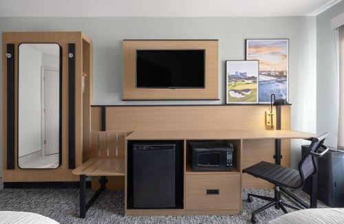 Carolina Forest Hotel | Wingate by Wyndham Myrtle Beach At Outlets