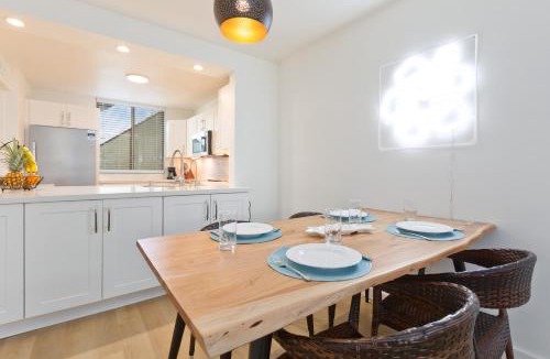 Kahaluu Bay Apartment | Winter Getaway - Prime Location - at Magic Sands Beach
