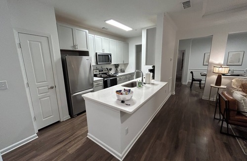 Alpharetta Apartment | Wonderful 2-Bedroom 2-Bath apartment with Attached Garage in Alpharetta