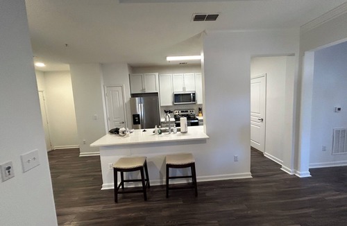 Alpharetta Apartment | Wonderful 2 bedroom/2 bath Apartment with 2 balconies and Handicap Accessible