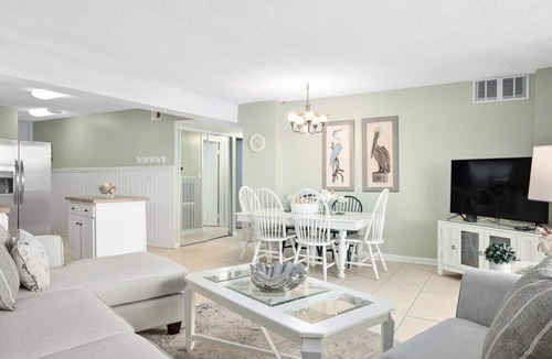 Midtown Ocean City Condo | Wonderful 2 BR 2 BA Condo in an Oceanfront Building with Pool!