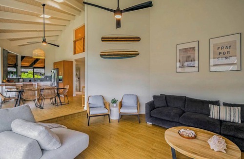 Princeville Condo | Wonderful 7 bedrooms for 16 above famous Anini Beach!
